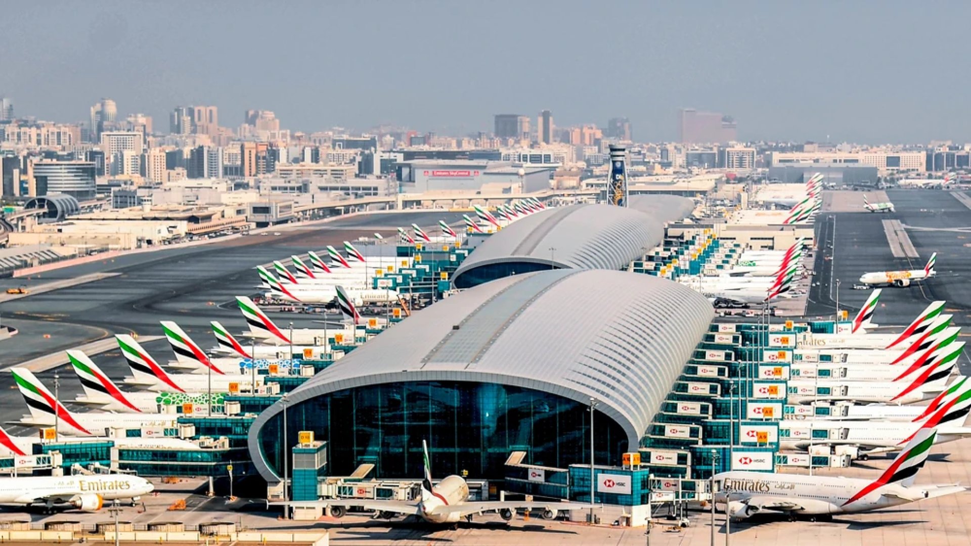 DXB Rekordtag 2025: Über 310.000 Passagiere | Die Geissens Real Estate | Luxus Immobilien mit Carmen und Robert Geiss – Die Geissens in Dubai